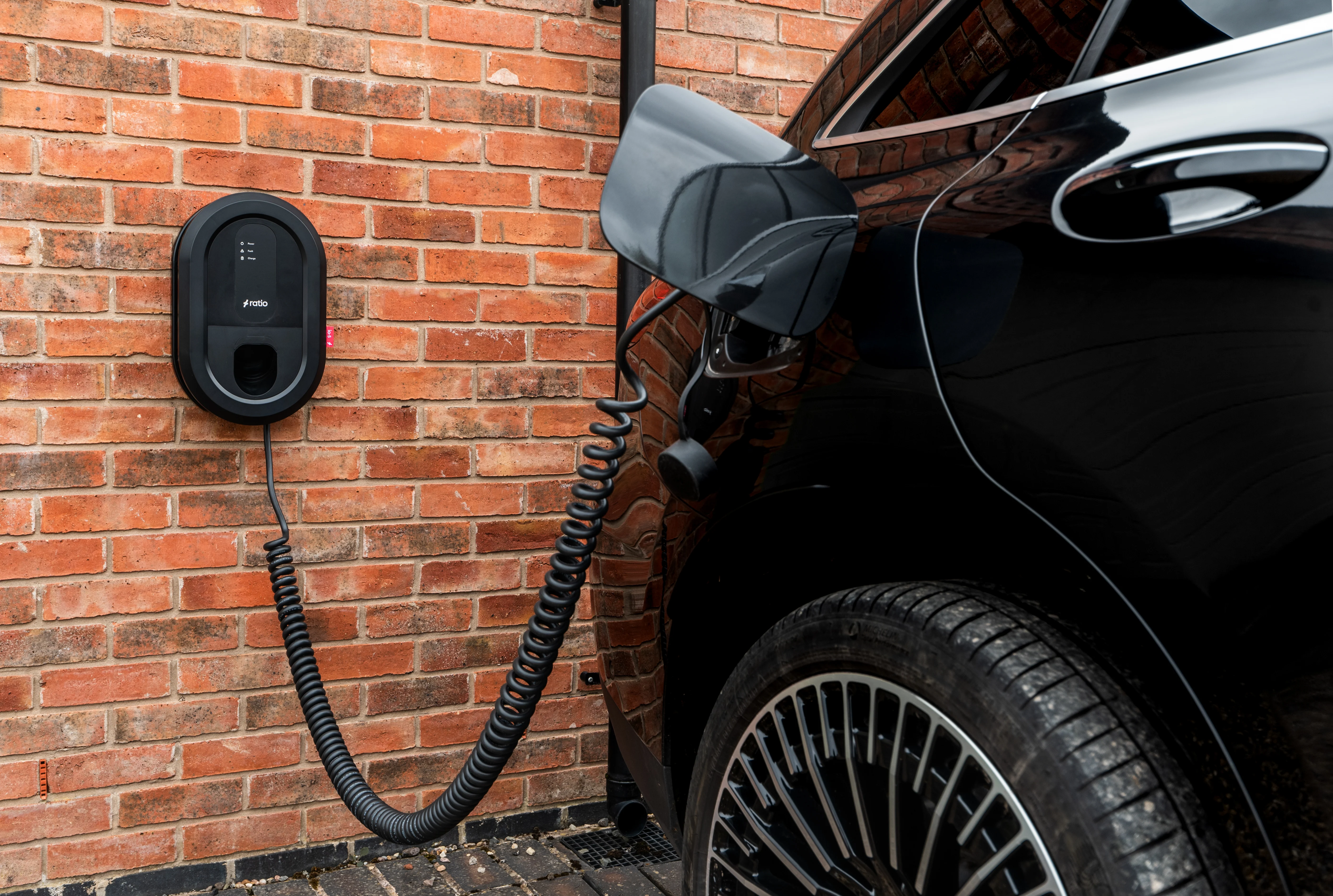 RATIO EV iO5: 7.4kW | COILED TETHERED | 4.5M - Image 12