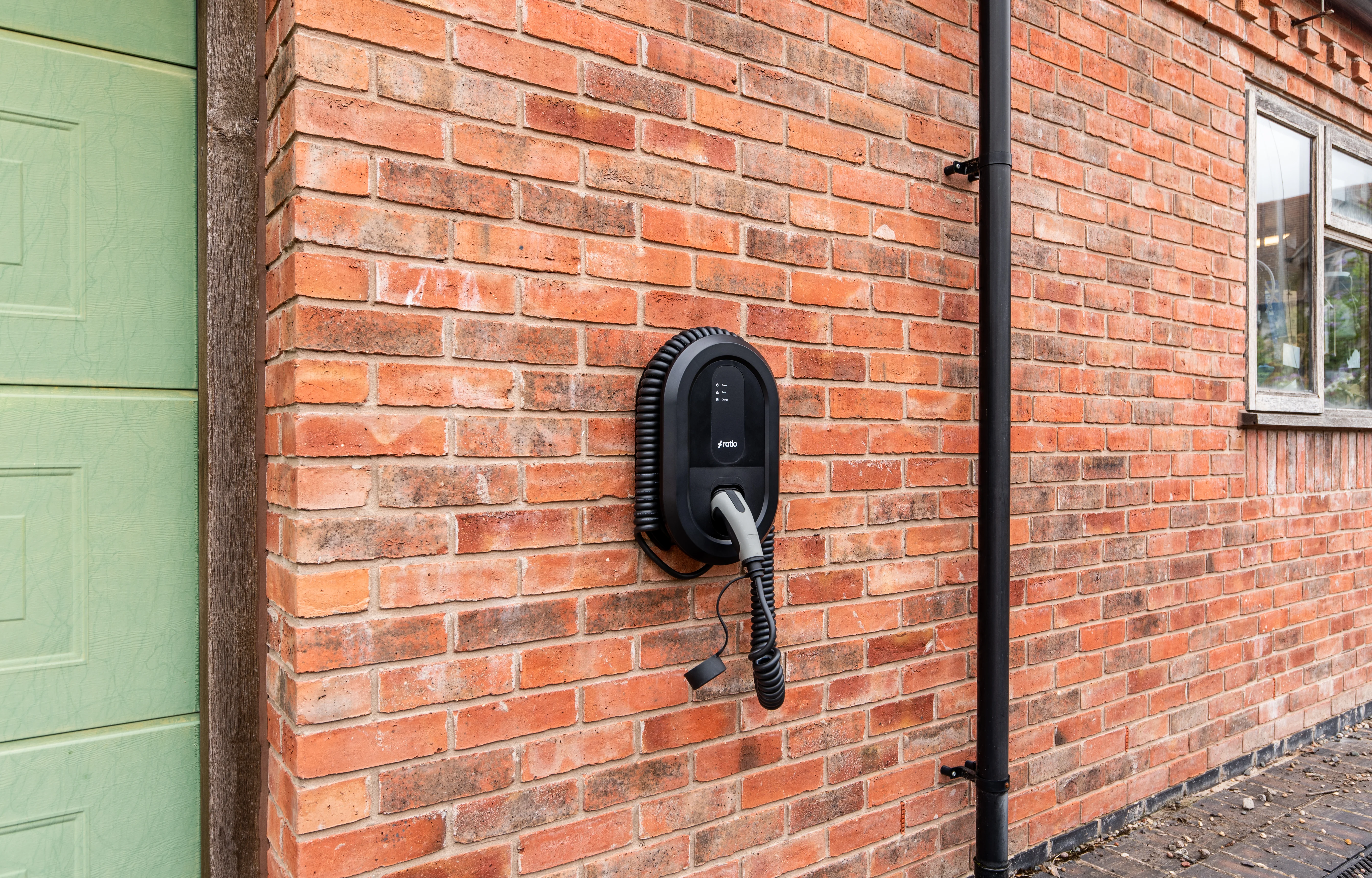 RATIO EV iO5: 7.4kW | COILED TETHERED | 4.5M - Image 3