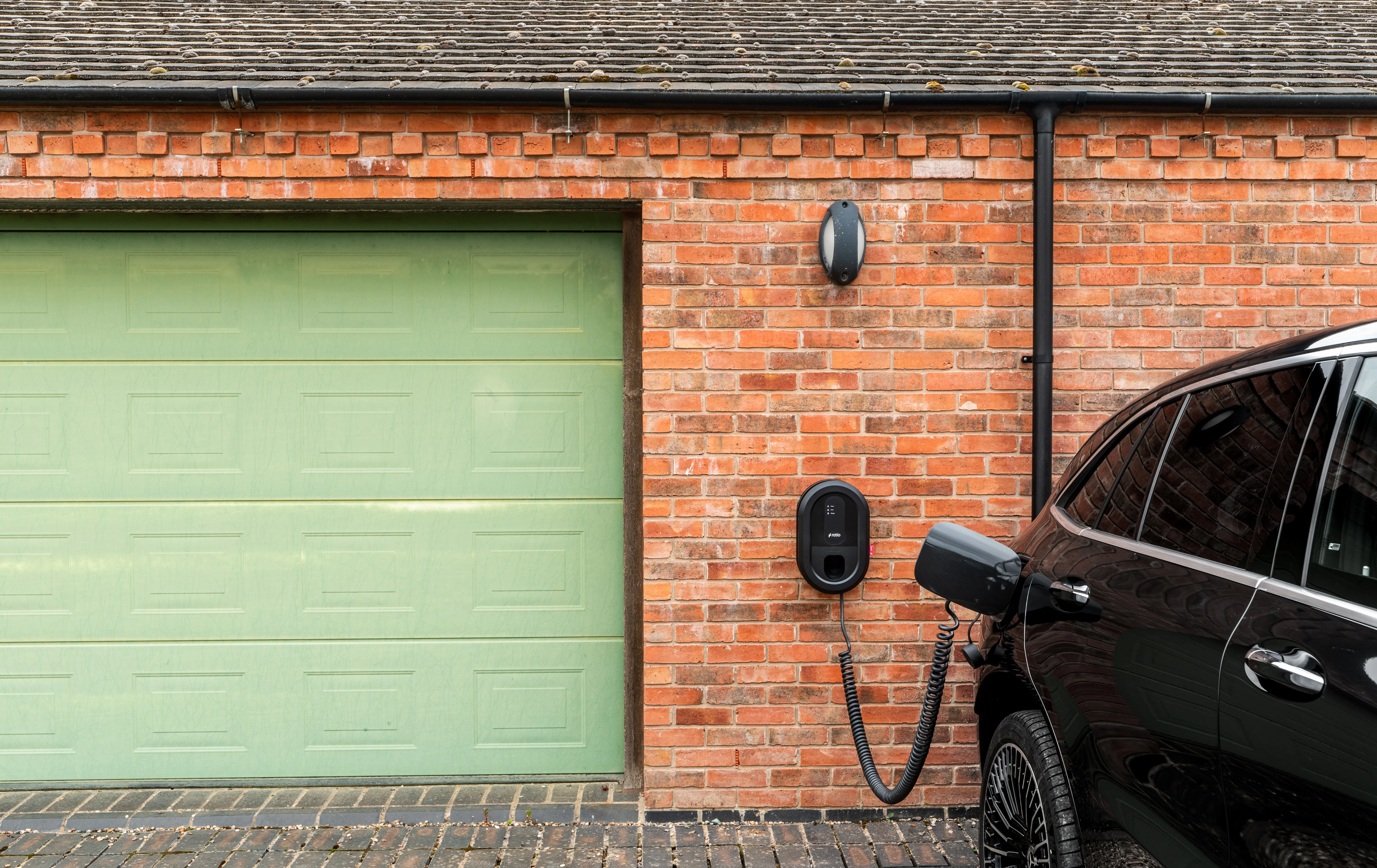RATIO EV iO5: 7.4kW | COILED TETHERED | 4.5M - Image 5